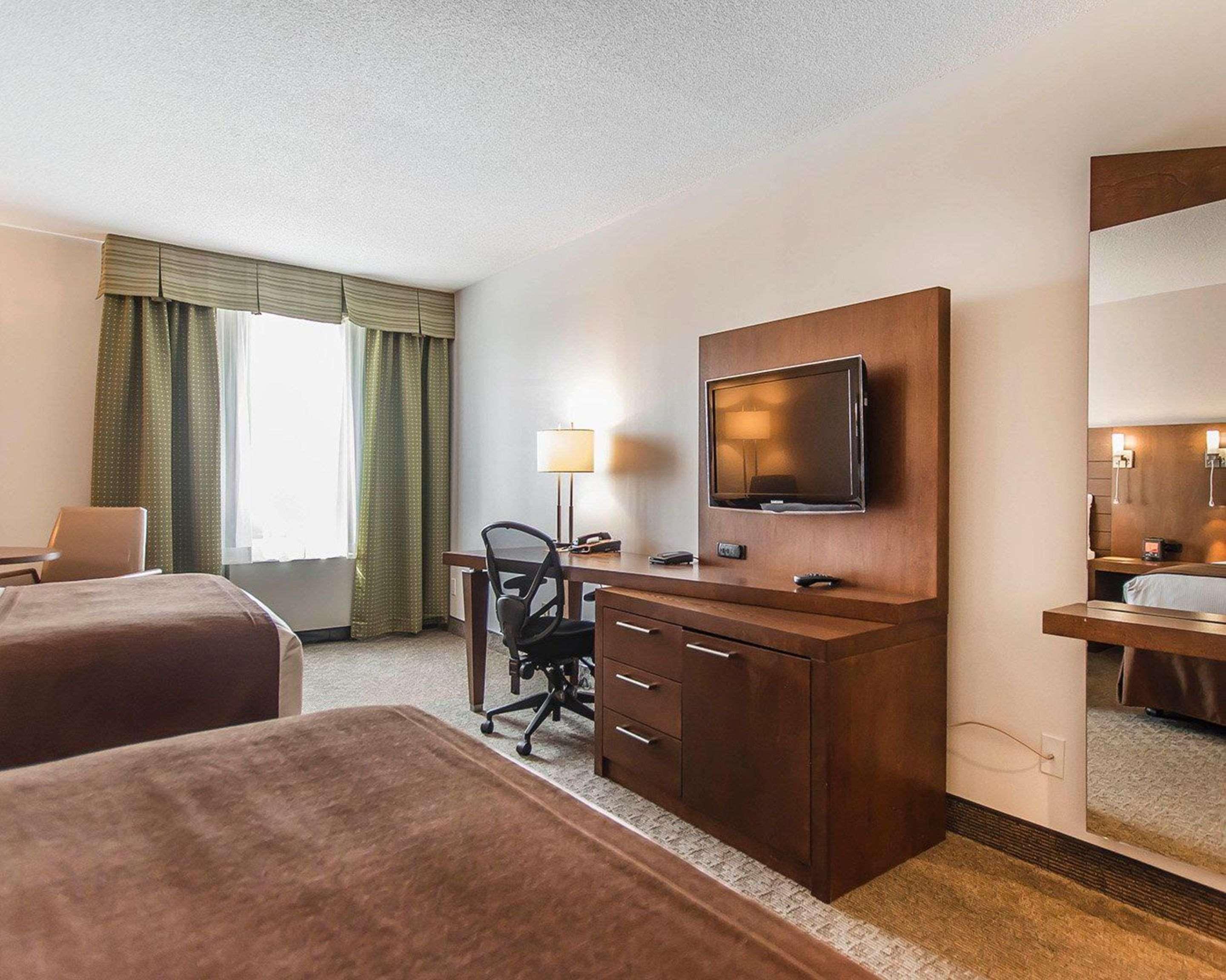 Quality Inn Rouyn-Noranda Exterior foto