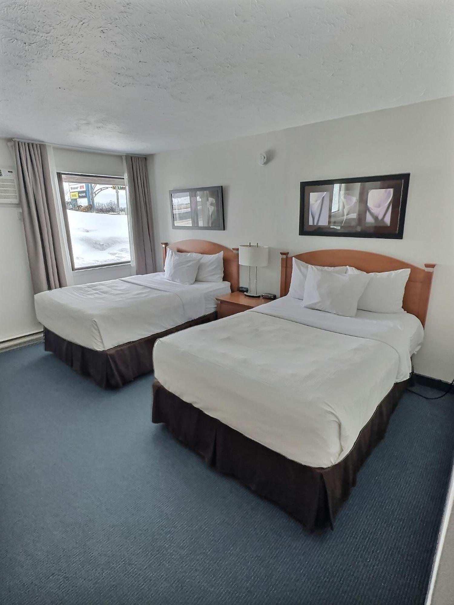 Quality Inn Rouyn-Noranda Exterior foto